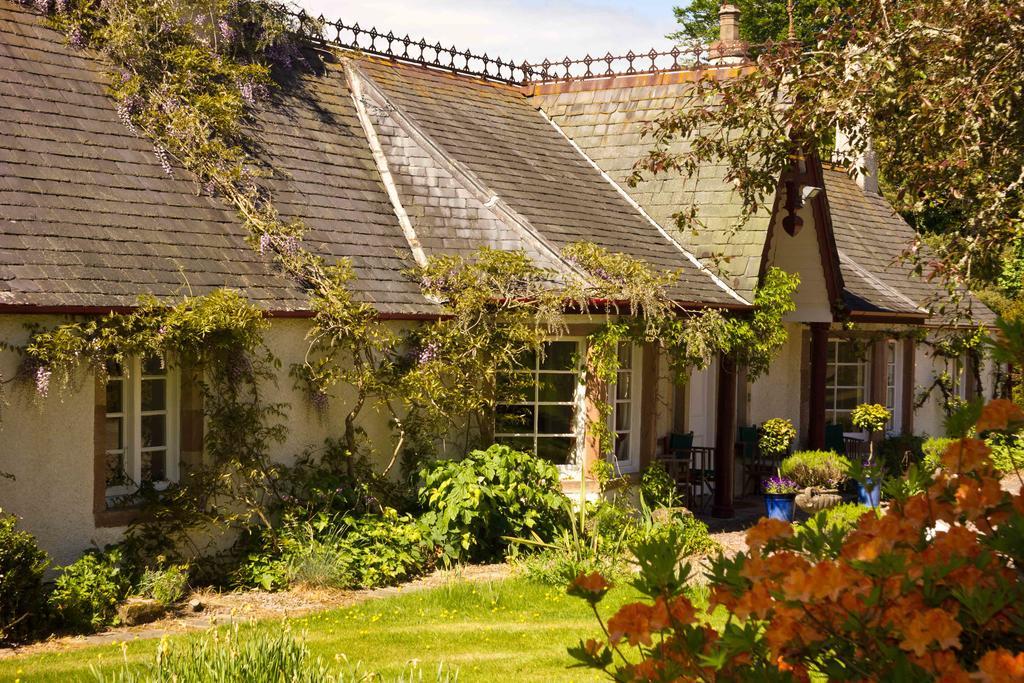 Отель The Dower House Мьюир-оф-Орд Экстерьер фото